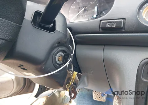 1996 Honda Accord Lx/Ex from USA, damaged, VIN 1HGCD5533TA058699